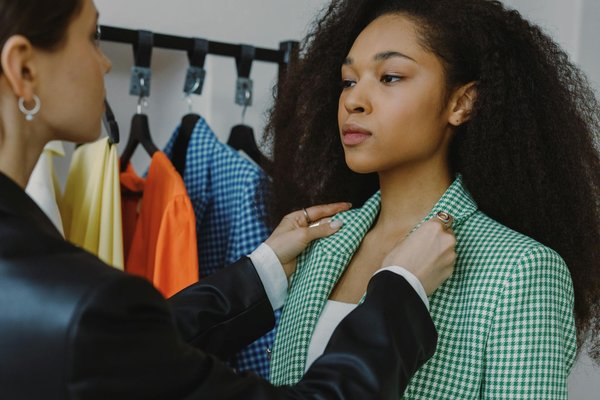 Welche Maßnahmen fördern die Resilienz von Küstenstädten gegen den Meeresspiegelanstieg?